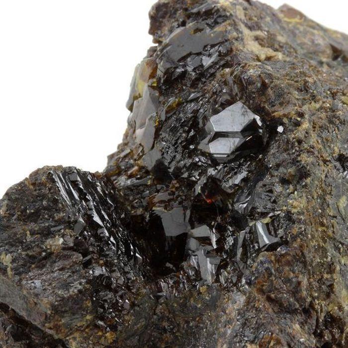 Pierres et Minéraux. Sphalerite (Blende). 1577.0 ct. Mine de La Mure, Isere, France.