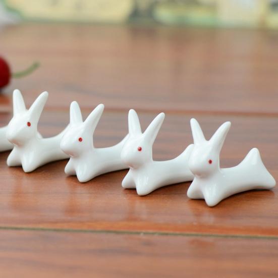 Прочная стабильная антигрязная компактная керамическая подставка для палочек для маленького кролика, подставка для домашних принадлежностей, стеллаж для хранения палочек для еды