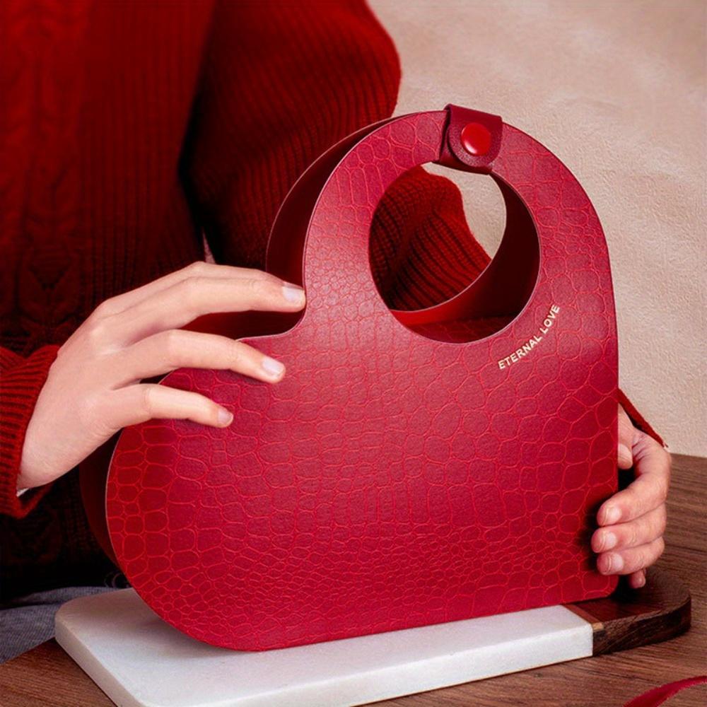 2pcs Heart Shaped Handle Gift Boxes Paper Treat Boxes Cardboard Boxes with Lid Bridesmaid Box Ornaments Gift Boxes Party Favor Boxes Storage Box