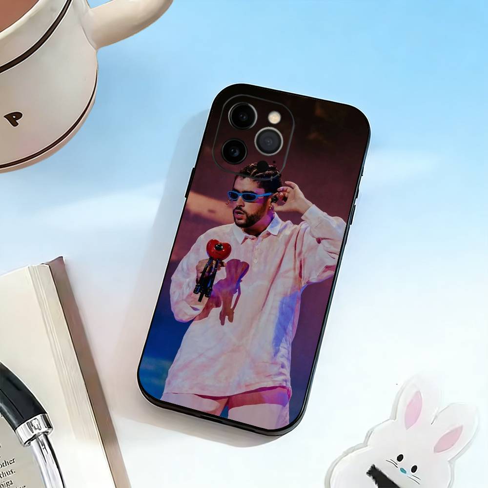 Мужской певец - Bad Bunny Чехол для телефона для iPhone 17,16,15,14,13,12,11 Plus,Pro Max,XS,Мягкий силиконовый черный чехол