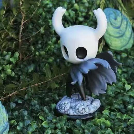 High-quality ghost hollow knight Table setting Knight-errant Knight 2D Model Figure Ornament Color Box dragon ballz figurine