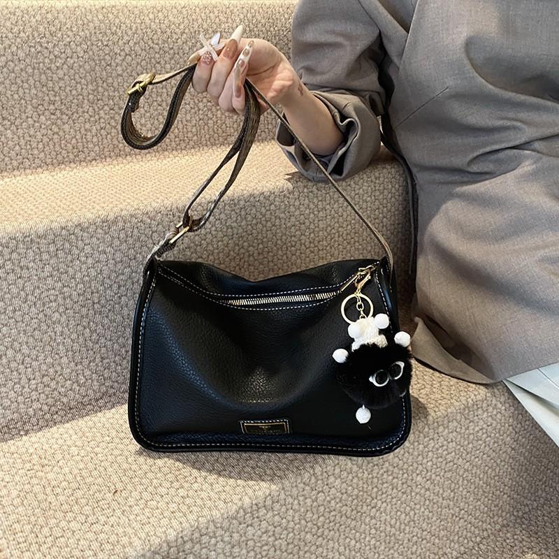 New Simple Commuter Cross-body Female Bag Large-capacity Casual Retro Underarm Shoulder Wide Strap All-match Tote