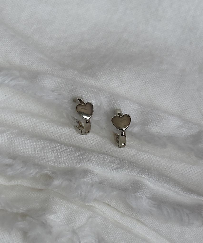 Faye 14K Petit Heart Earrings