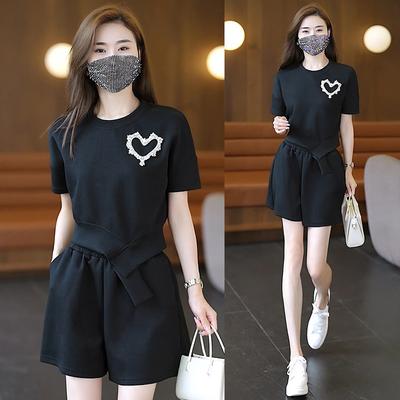 Повседневные спортивные костюмы для женщин Модные летние Новые Модные Омолаживающие Шорты Комплект из двух предметов модных шорт