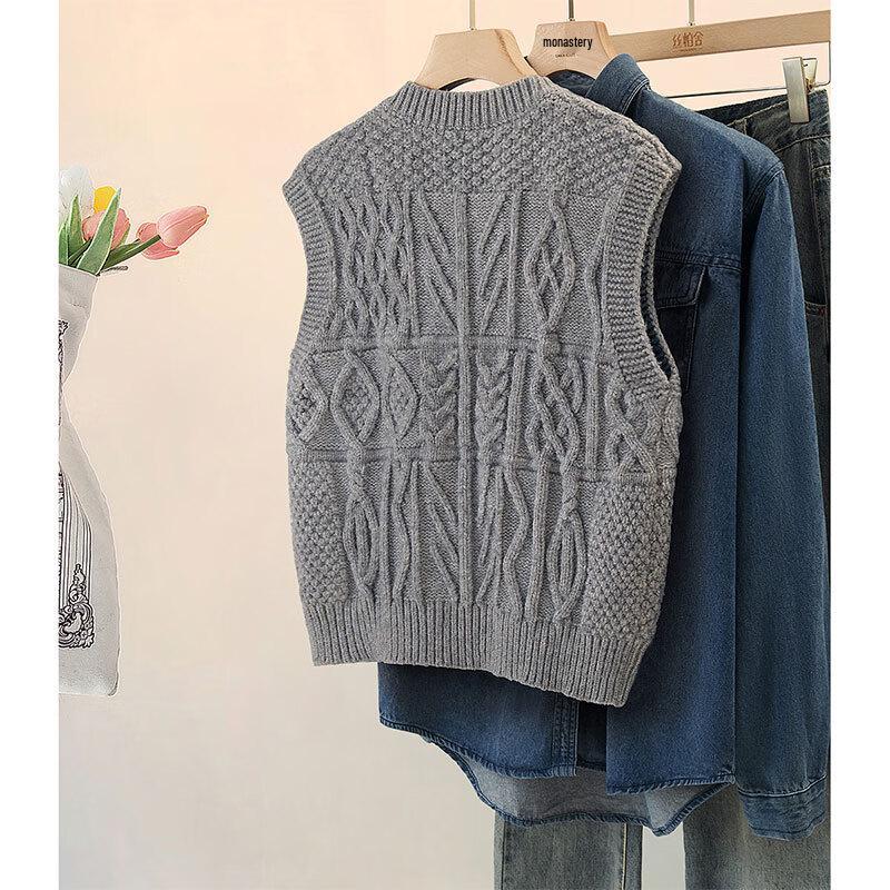 Женский вязаный жилет в стиле ретро