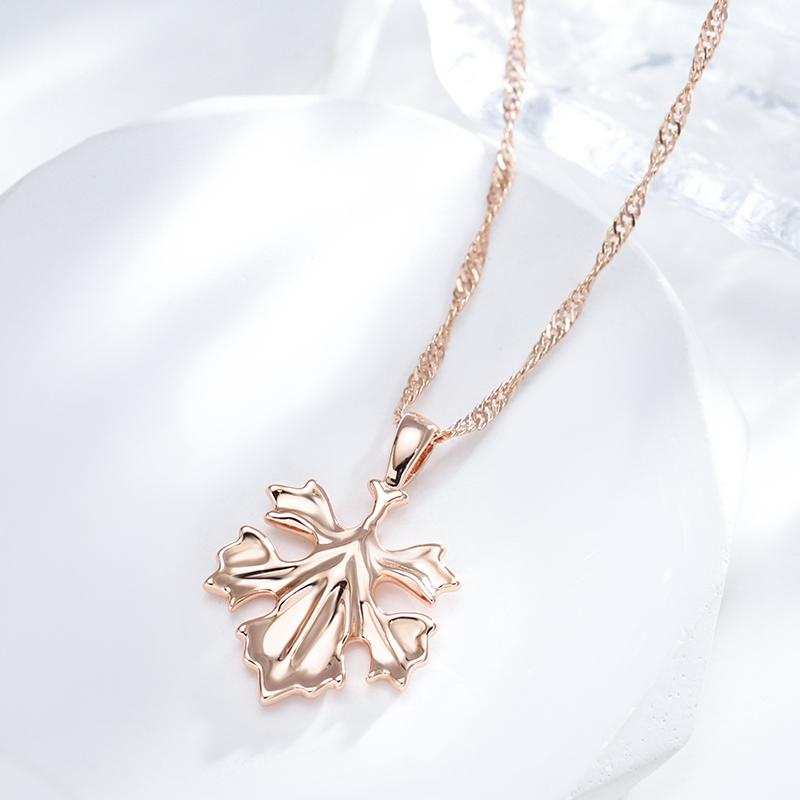 Minimalist Gold Color Maple Pendant Necklaces for Women Long Chain Party Daily Personality Jewelry