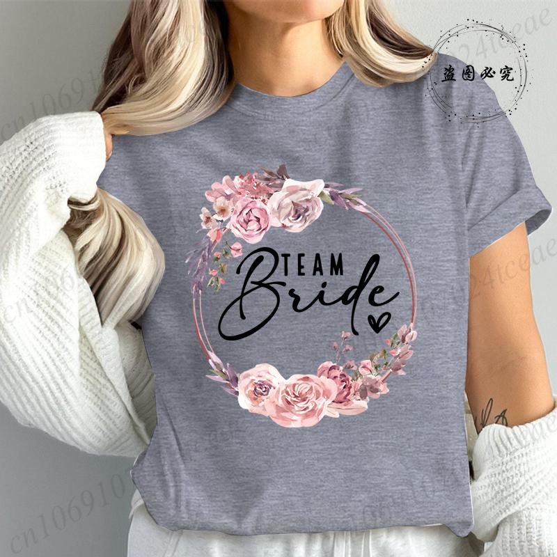 Принт для девичника Свадебная футболка Футболка с коротким рукавом Повседневные топы для подружек невесты Женская одежда Модная повседневная футболка T02