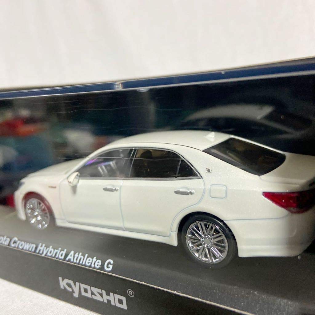 Kyosho масштаб Toyota Crown Hybrid Athlete G Белый перламутровый кристалл 210 серия Миниатюрная модель автомобиля 1/43