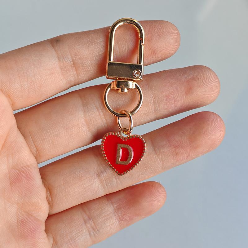 1PC Heart Shaped Gift 26 English Letters Design DIY Keychain Marker Love Keychain Creativity Lobster Buckle Red Metal Party