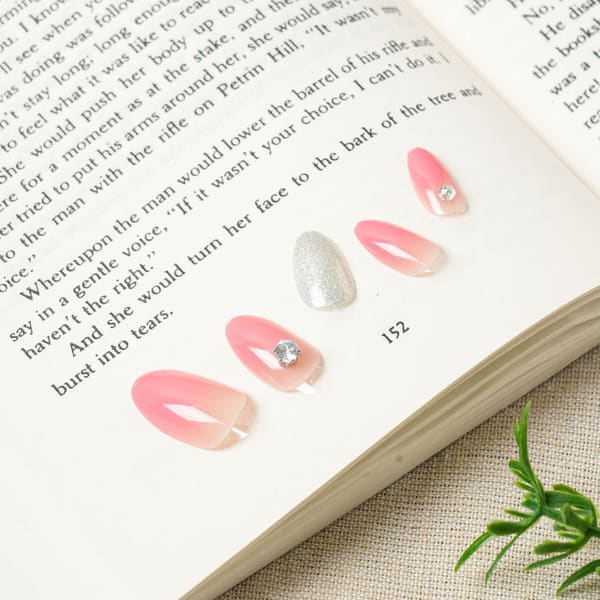 Too Cool For School Real Wear Накладные ногти Стилет Блестящие