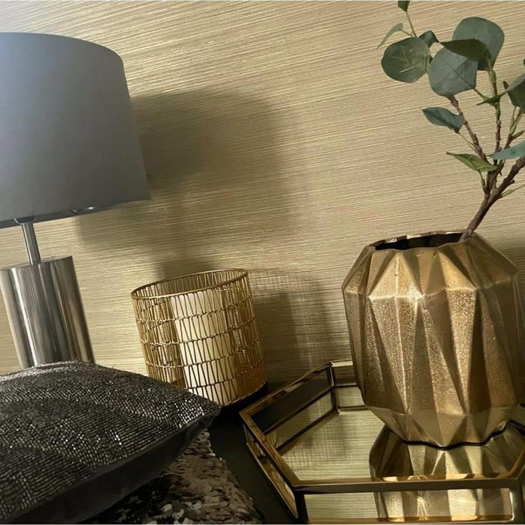 Текстурированные обои Belgravia Amara с эффектом металлик