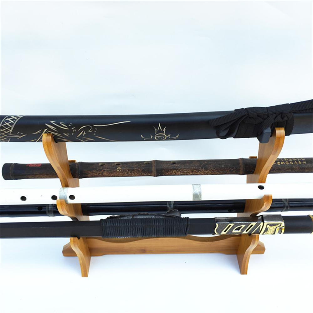 Стойка для выставки товаров Изысканное мастерство Изысканные детали Цветной деревянный стеллаж для хранения принадлежностей Держатель для меча Винтаж Реалистичный