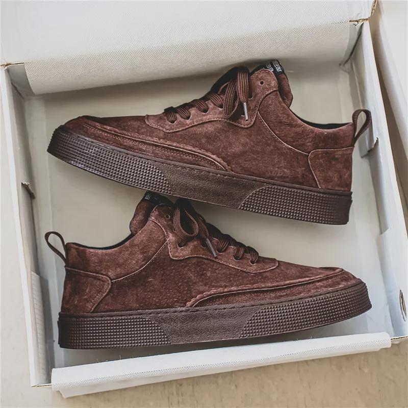 Men's Retro Low-Top Sneakers: Trendy Solid Color Casual Sports Shoes for Spring and Autumn