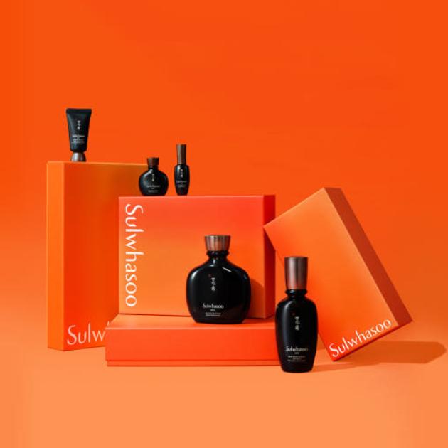 Sulwhasoo Мужской комплект Inner Charging из 2 предметов (Эссенция 140 мл + Эмульсия 90 мл + Эссенция 15 мл + Эмульсия 8 мл + Солнцезащитный крем 15 мл)