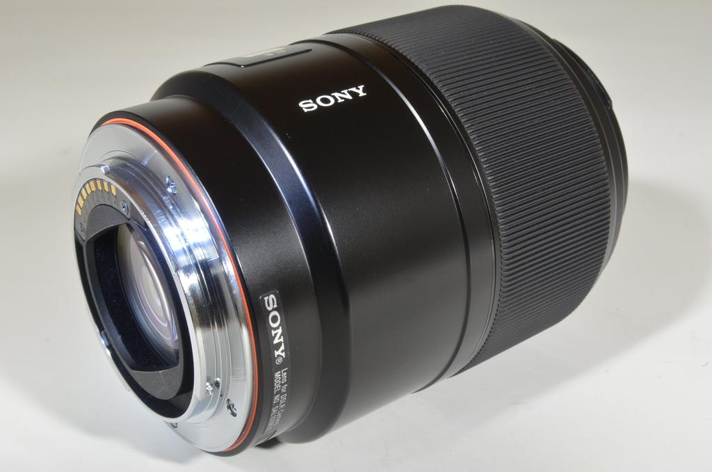 SONY 100 мм макро SAL100M28 F2.8