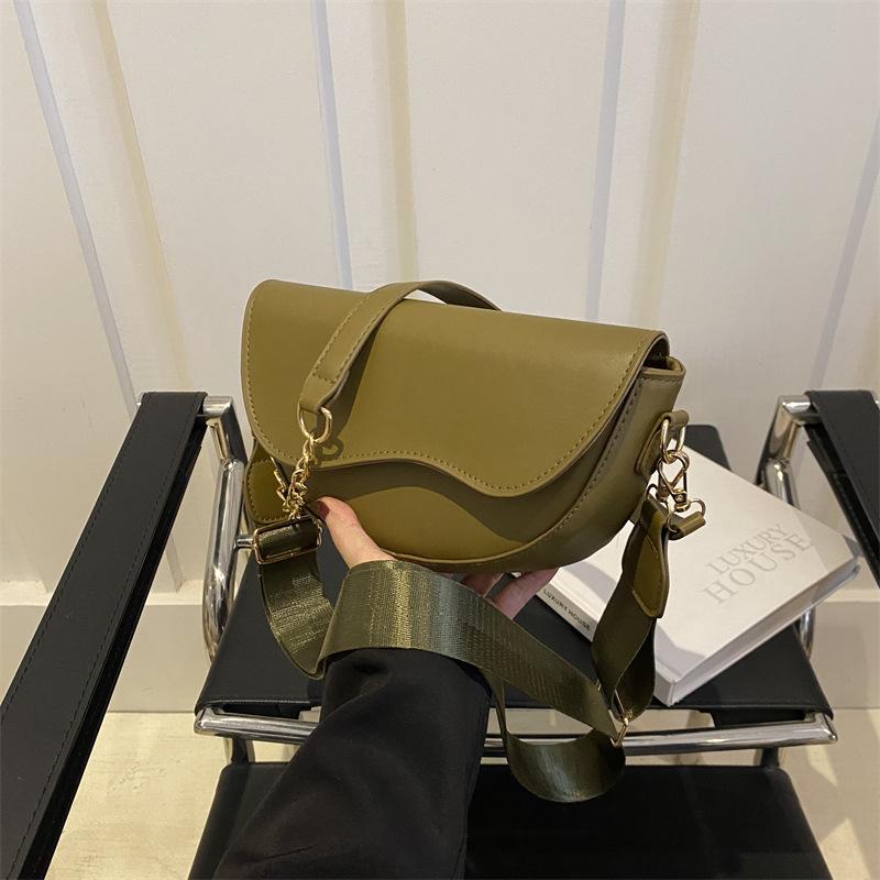 Premium Minimalist Women Saddle Bag Fashion Casual Shoulder Crossbody Underarm Bag