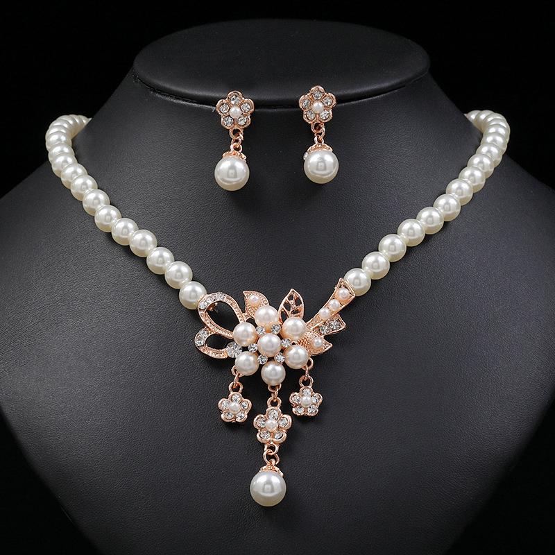 1 Set Women Necklace Beaded Glossy Faux Pearls Rhinestone Embedded Flower