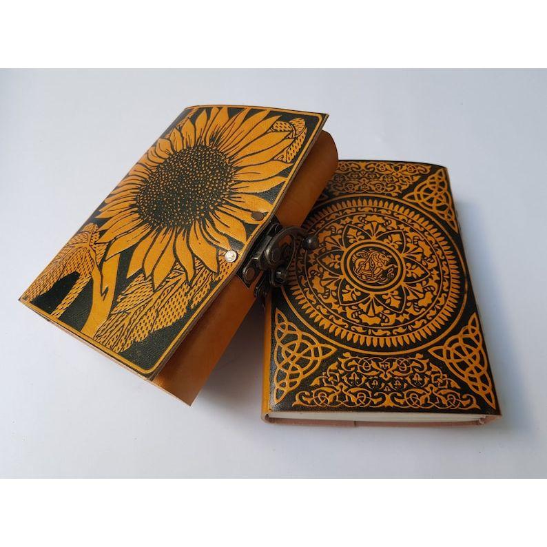 Ежедневник/Блокнот/Дневник/Альбом для эскизов/Личный дневник/Подарок/Дневник ручной работы в кожаном переплете с тиснением подсолнуха