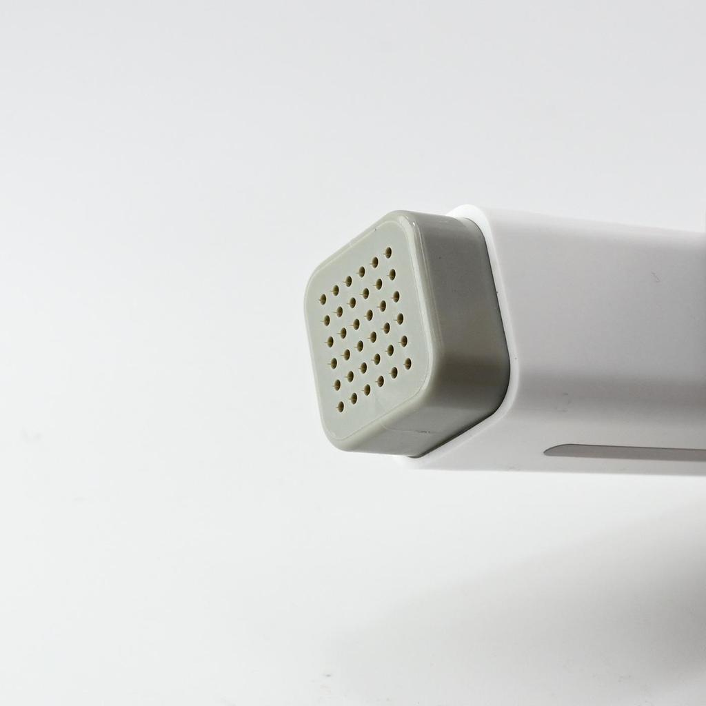 36-Pin Gold Water-Soluble Microneedle Aqua-Peel Device for Face and Scalp