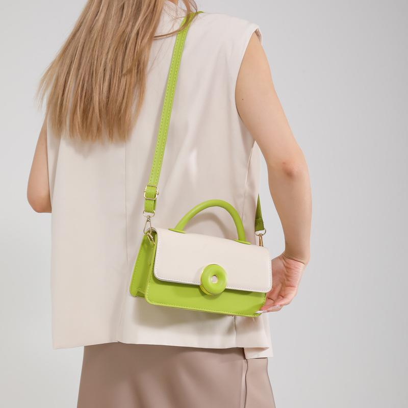 2024 летняя новая повседневная маленькая квадратная сумка нишевый дизайн портативная маленькая женская красивая сумка на плечо