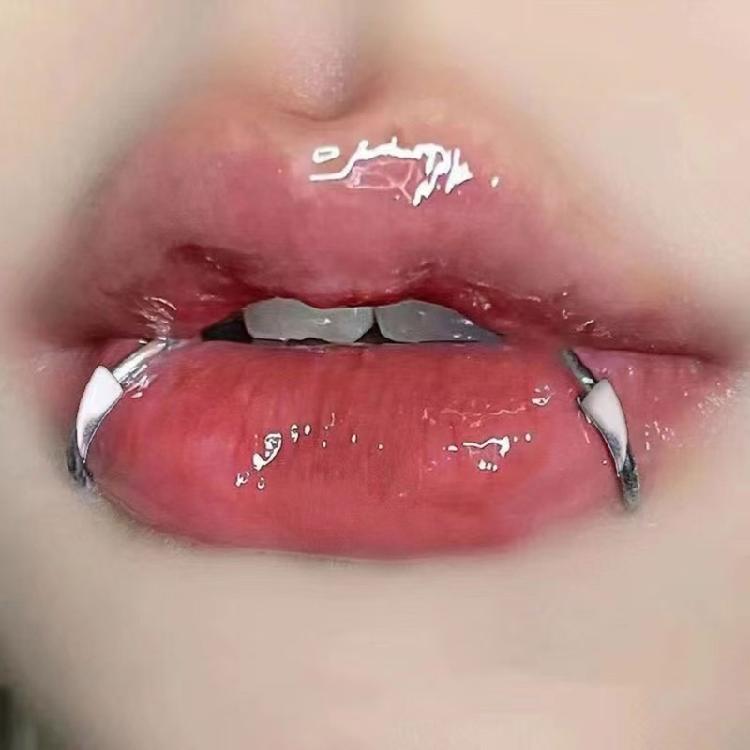 Уникальный клык вампира для губ Аксессуар из нержавеющей стали Клипса для губ Не требует прокола Украшение для губ Подходит для повседневных вечеринок