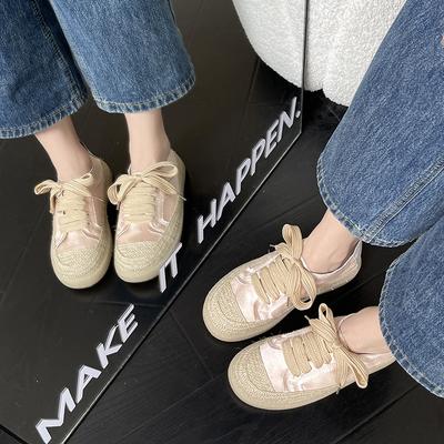 Мода 2025 Женские Новые Сетчатые Дышащие Повседневные Кроссовки Универсальные Балетки на Шнуровке Спортивная Обувь Модные Белые Туфли для