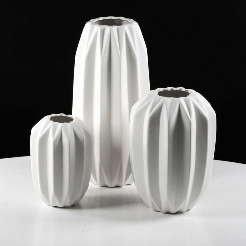 White Decorative Ceramic Vase with Ribbed Edges Milano - 21cm