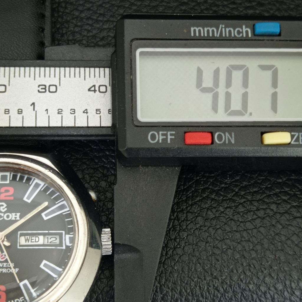 АВТОМАТИЧЕСКИЕ ВИНТАЖНЫЕ МУЖСКИЕ ЧАСЫ RICOH R31 ЯПОНИЯ ЧЕРНЫЙ ЦВЕТ ЦИФЕРБЛАТ a707651-1