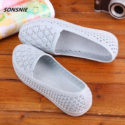 Женская летняя обувь на плоской подошве с вырезами и кристаллами и закрытым носком, Новое поступление, женские дышащие прозрачные туфли с вырезами, сандалии 180608