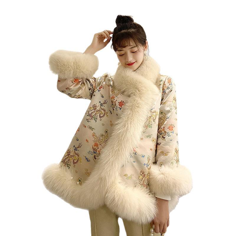 Зимнее пальто из искусственного меха в китайском стиле 2025 года: Женский атласный плащ Тан с бисером средней длины
