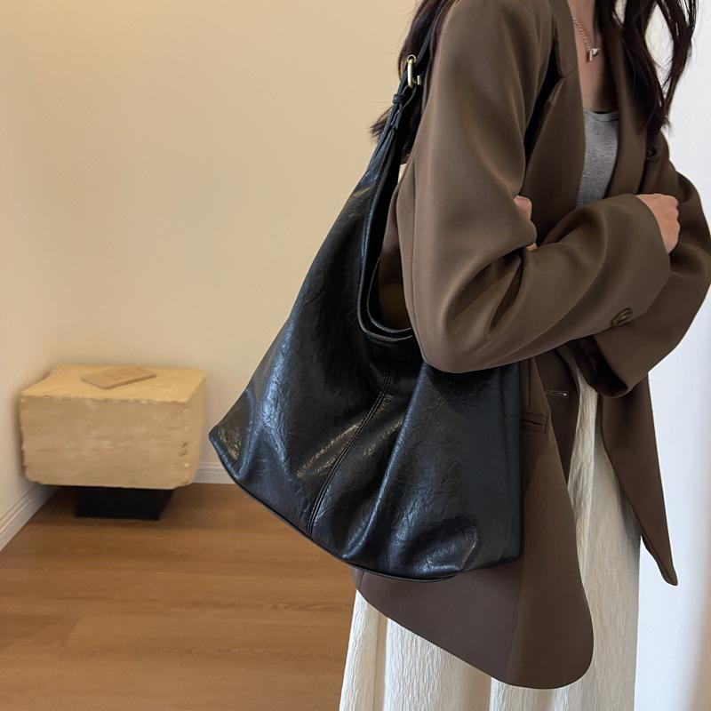 Simple Retro Underarm Bag Women's Autumn and Winter Super Popular Shoulder Bag High-end Sense Large-capacity Tote Bag