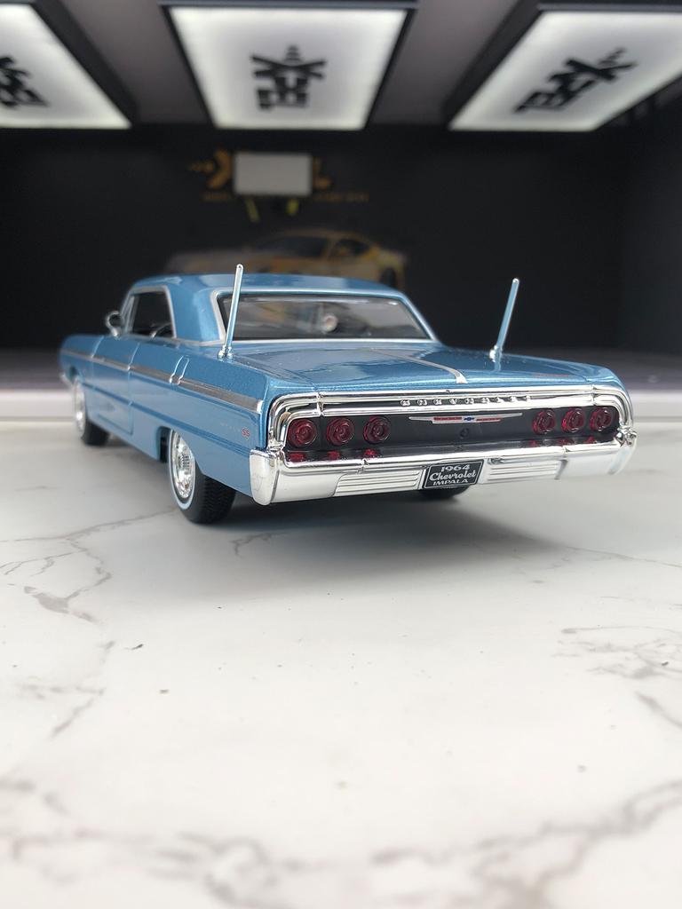Майсто 1:26 симуляция цинковый сплав 1964 Chevrolet lmpala SS модель автомобиля, статический орнамент, металлический коллекционный подарочный автомобиль