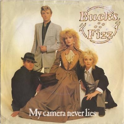 7-дюймовая пластинка BUCKS FIZZ - My Camera Never Lies RCA202 RCA 1982 UK Pop Б/у