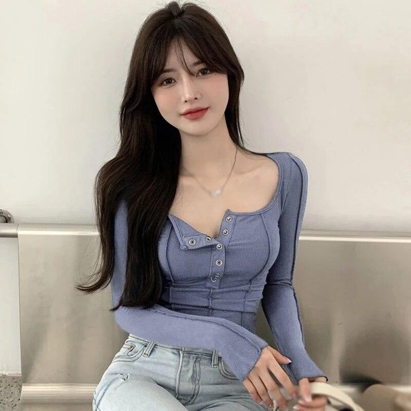 Knitted Top for Women Long Sleeve Slim Fit Casual Style Solid Color