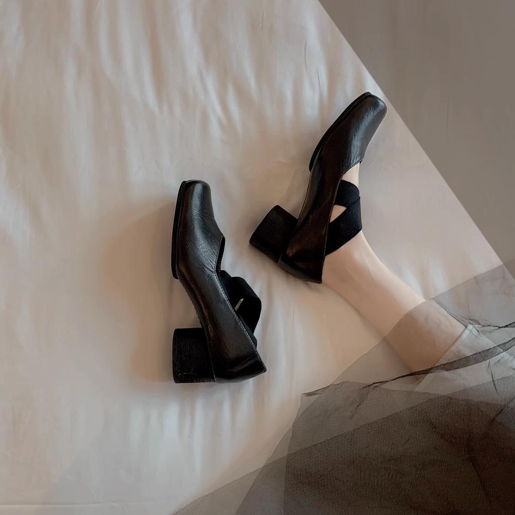 Square head ballet shoes women's cross uma pig nose shallow mouth retro flat thick heel single shoes