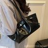 High-end underarm bag women's 2025 new spring and summer commuting versatile shoulder bag fashionable hand-held simple tote bag