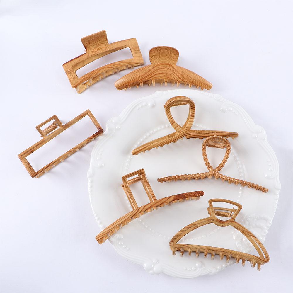 Metal Hollowed Fashion Design Wood Color Wood Grain Hair Claws Shark Grab Clip Women Hair Accessories Korean Style Hair Claw