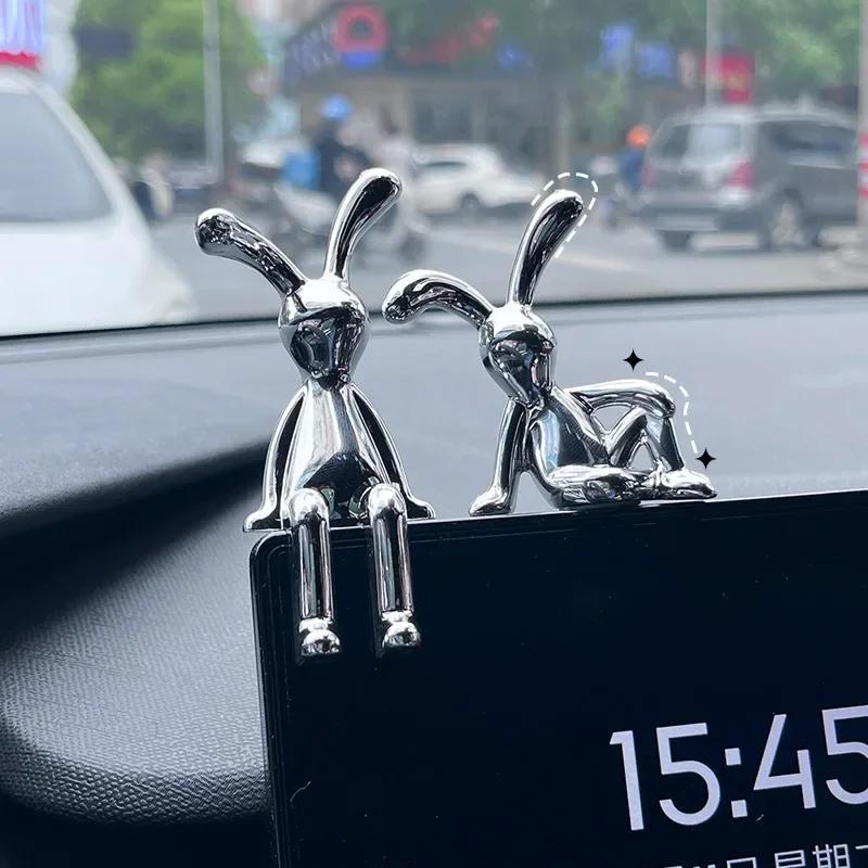 Автомобильный кролик Декоративные украшения Экологичный пластиковый длинноухий кролик Авто Центральная консоль Подвеска Украшение салона автомобиля