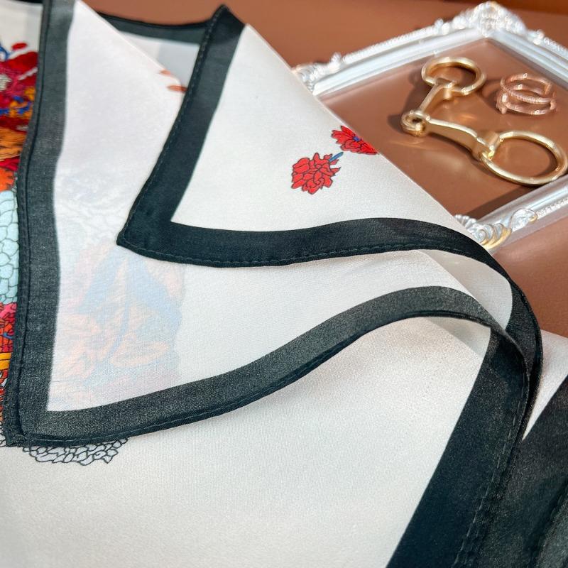 Spring New High-grade Plain Crepe Satin Mulberry Silk Silk Scarf Light Luxury Elegant Versatile Silk Small Square Silk Gift