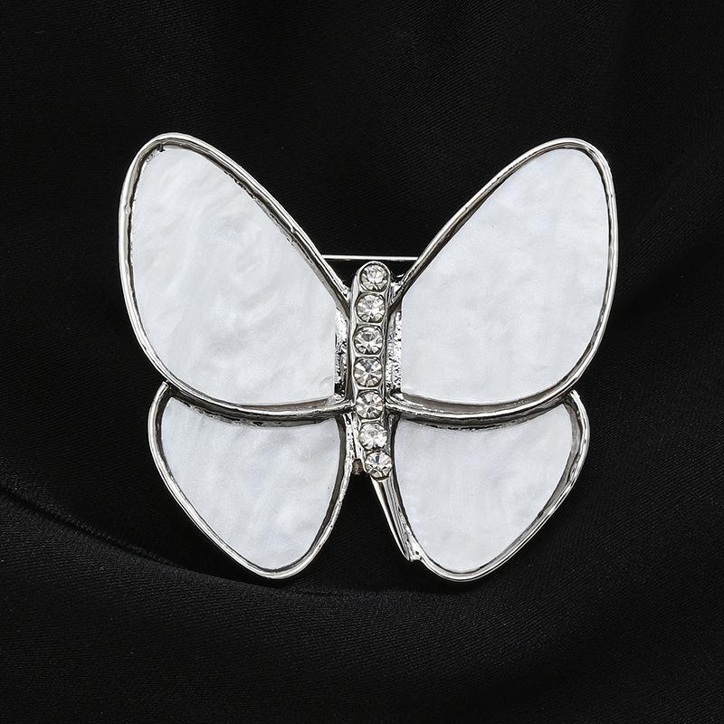 Brooch High-End Niche Silk Scarf Buckle Alloy Diamond Coat Pearl Corsage Pin Accessories