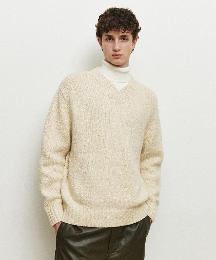 MINDBRIDGE [Hoite] Slub Yarn V-Neck Oversized Knit - 2 Colors