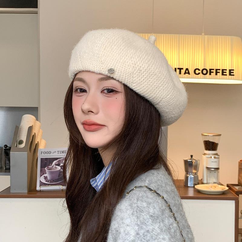 Autumn and Winter Knitted Beret Atmosphere Casual Literary Painter Hat Versatile Face Small Bud Hat Female