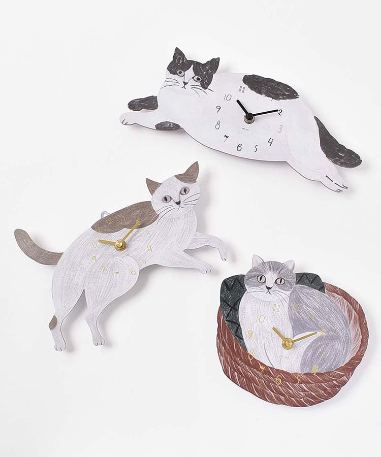 Настенные часы с вырезами Миюки Мацуо (Кошка в корзине)