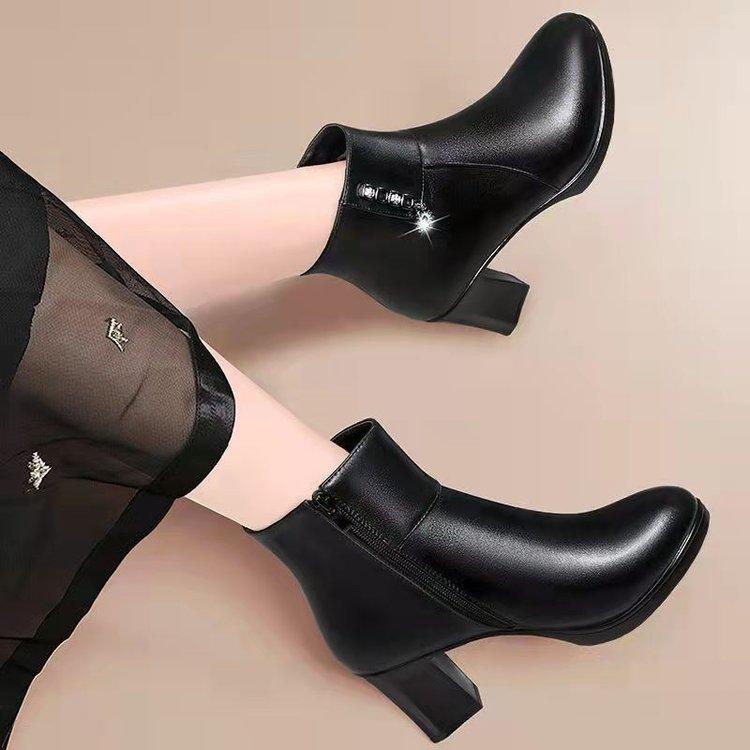 New Fashion Short Boots Women's Side Zipper High Heel Short Tube Middle-aged and Elderly Velvet Cotton Boots Warm Women's Leather Boots Autumn