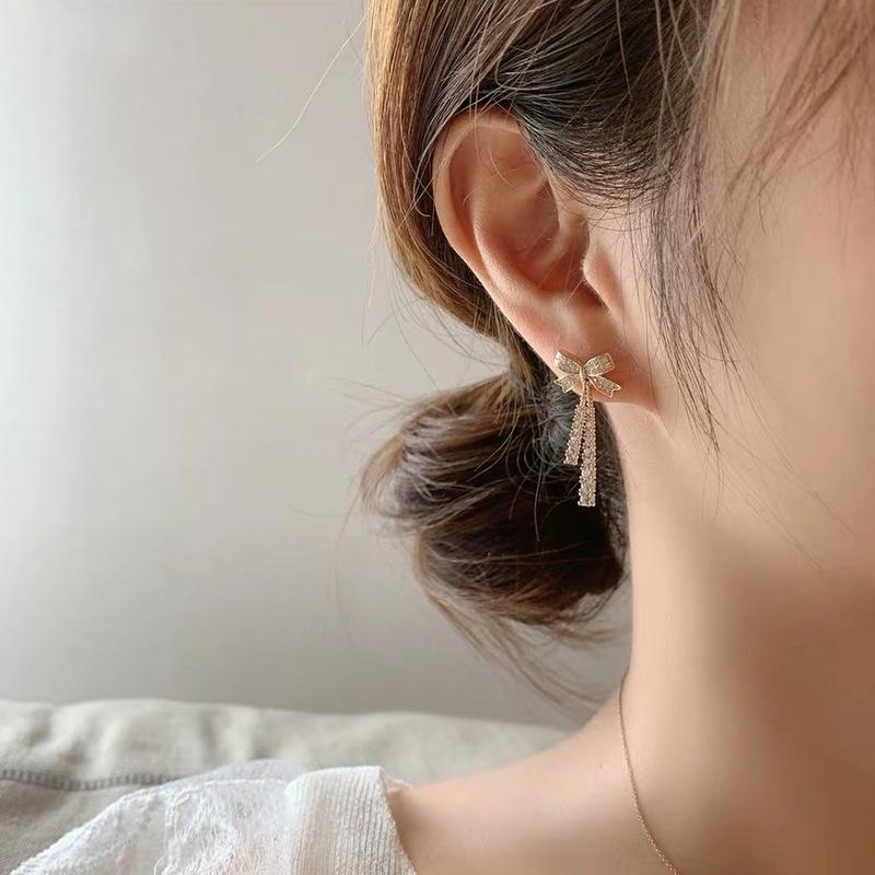 Трендовые клетчатые мозаичные серьги Осень/Зима 2025 для женщин