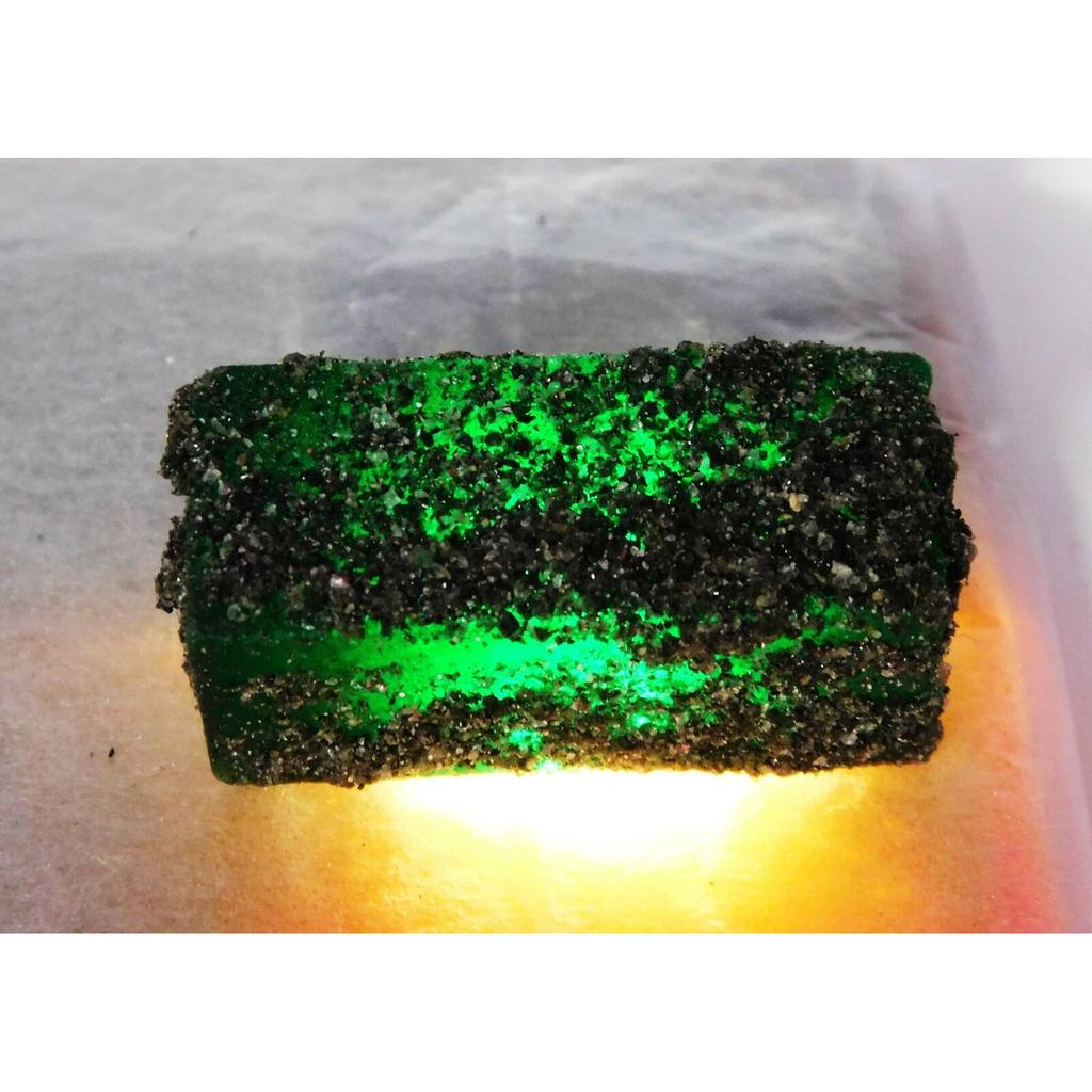 Natural Green Emerald Loose Gemstone 250 ct Rough Uncut for Lapidary and Gem Collections