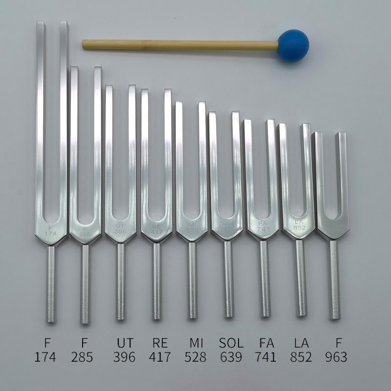 Aluminum Alloy Tuning Fork Set Silver Schumann Resonance Tuning Forks Set Professional Sound Healing Percussion Instruments