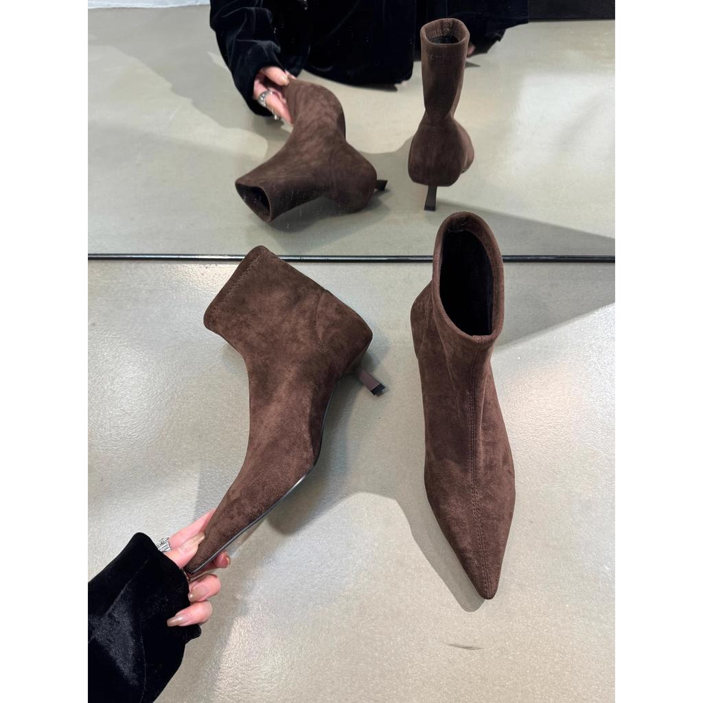 2025 осень и зима новые темпераментные ботильоны на тонком каблуке с голенищем-чулком, эластичные тонкие ботильоны, ботильоны-котята с острым носком из замши, женские