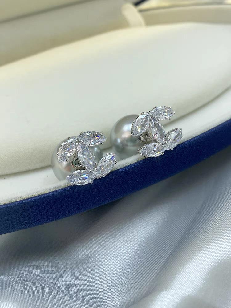 Элегантные зимние жемчужные серьги: Шикарный небольшой аромат с высококачественными серебряными иглами для женщин