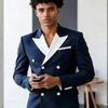 Мужской костюм 2-piece темно-синий двубортный пиджак с белыми брюками Формальные наряды для вечеринки Жениха Свадьбы Модный мужской костюм
